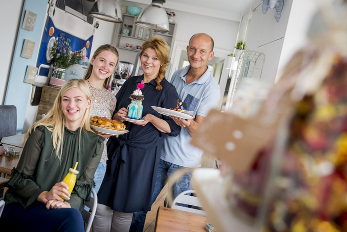 Lunchzaak Shakes & Cakes opent vestiging in Enschede.jpg