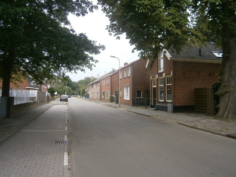 Mekkelholtsweg vanaf Koolmeesstraat.JPG