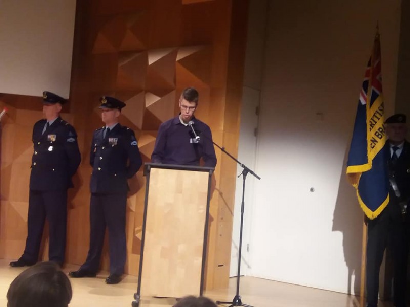 Noorderhagen Muziekcentrum organisator Eric Heijink onthulling plaquette bemanning Lancaster.jpg