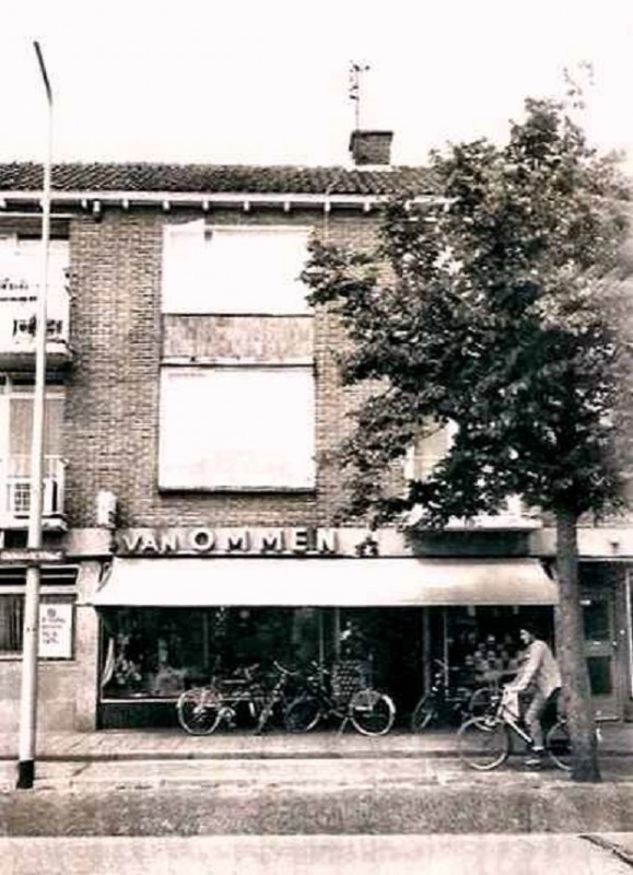 Gronausestraat Van Ommen herenmodezaak Glanerbrug.jpg