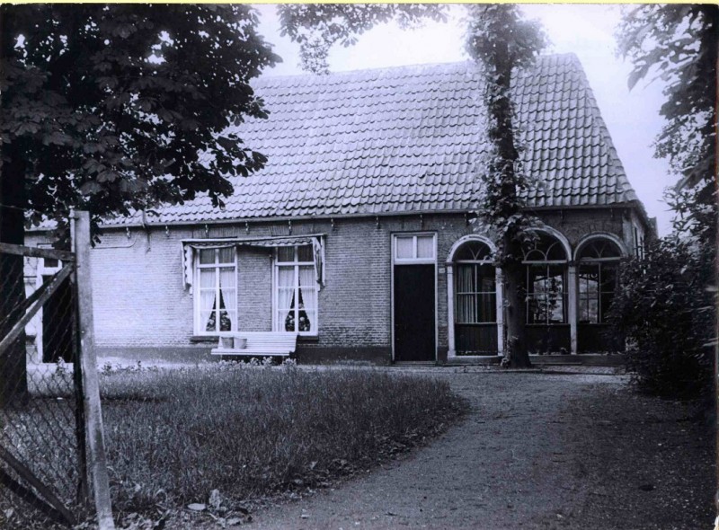 Hulsmaatweg 1943 Erve, eigendom van de heer Roozendaal.jpg