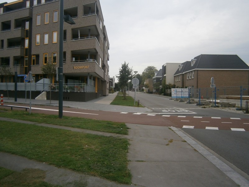 Hulsmaatstraat hoek Lonnekerspoorlaan.JPG