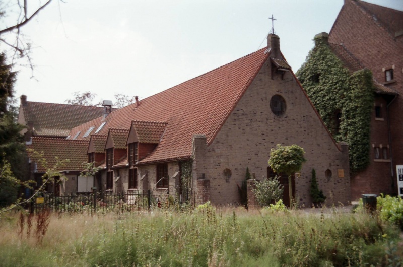 Gronausestraat 710 kloosterkapel Dolphia.JPG