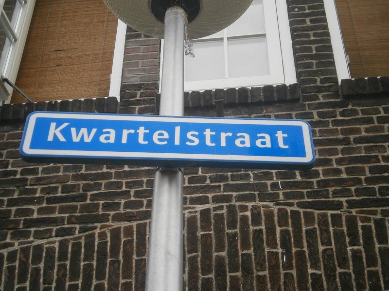 Kwartelstraat straatnaambord (3).JPG