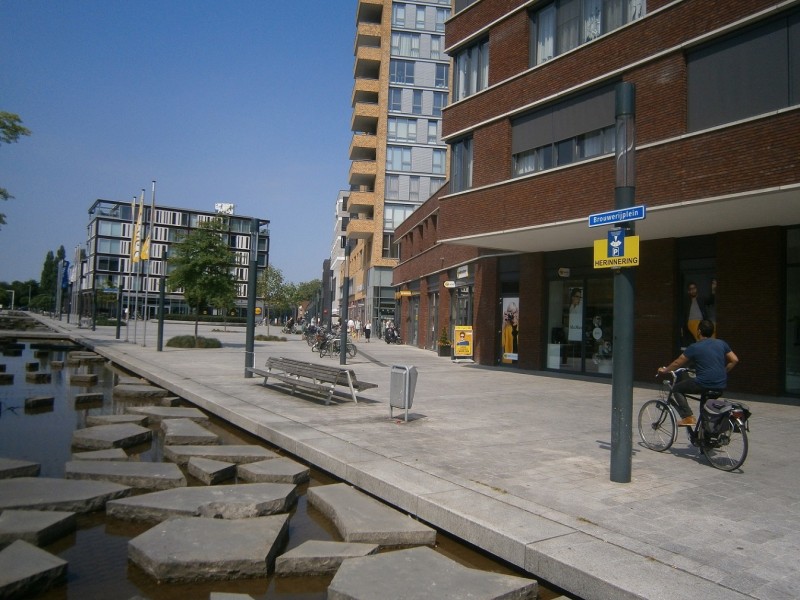 Brouwerijplein vanaf Roomweg.JPG