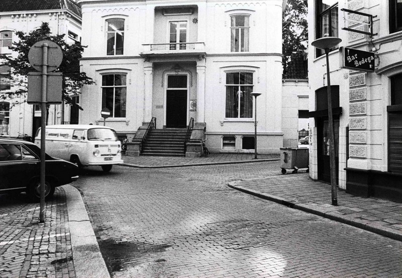 Markt vroeger villa van Heek 1978.jpg
