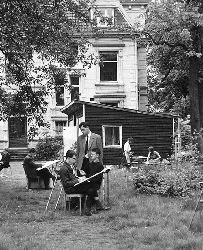 Hengelosestraat 100 de tuin achter de villa waar destijds de AKI in zat..jpg