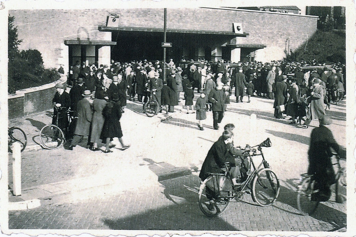 Enschedese tunnel ter ere van Beatrix viert 80 jarig bestaan.jpg