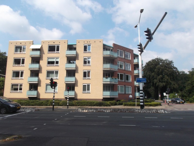 Hengelosestraat hoek Roessinghsbleekweg vroeger locatie Gezusters Borst.JPG