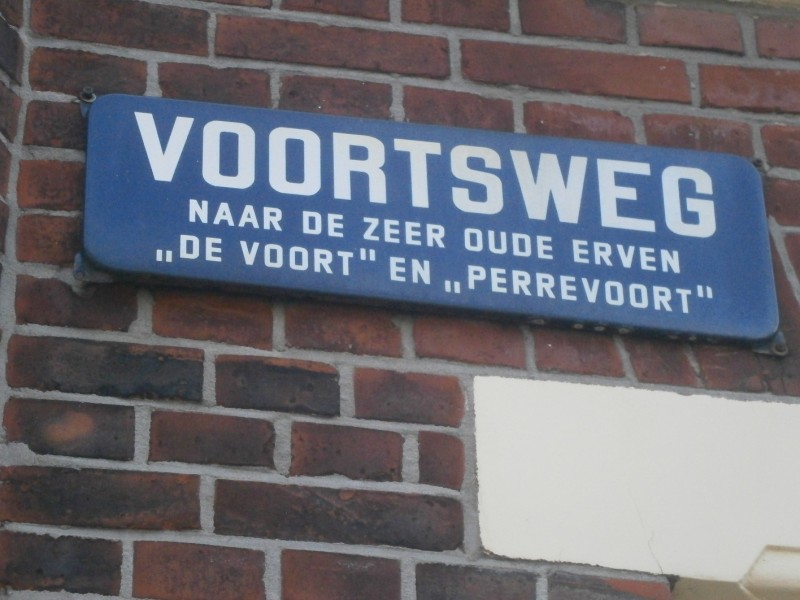 Voortsweg straatnaambord.JPG