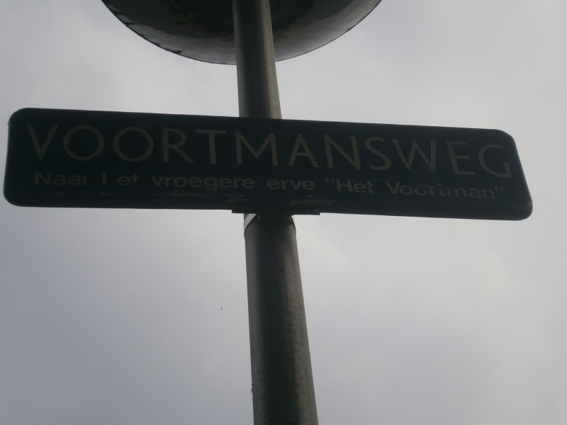 Voortmansweg straatnaambord.JPG