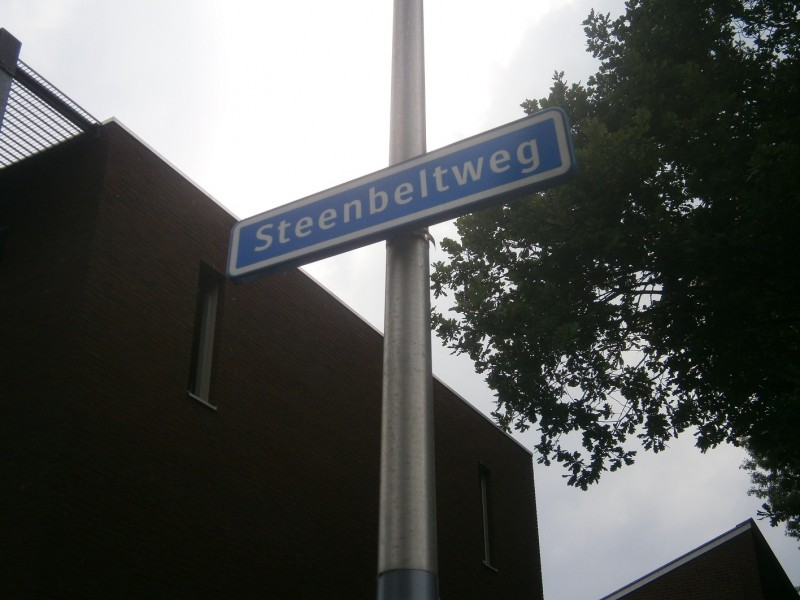 Steenbeltweg straatnaambord.JPG