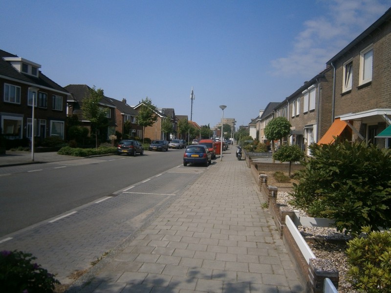 Roomweg richting Lonnekerspoorlaan.JPG