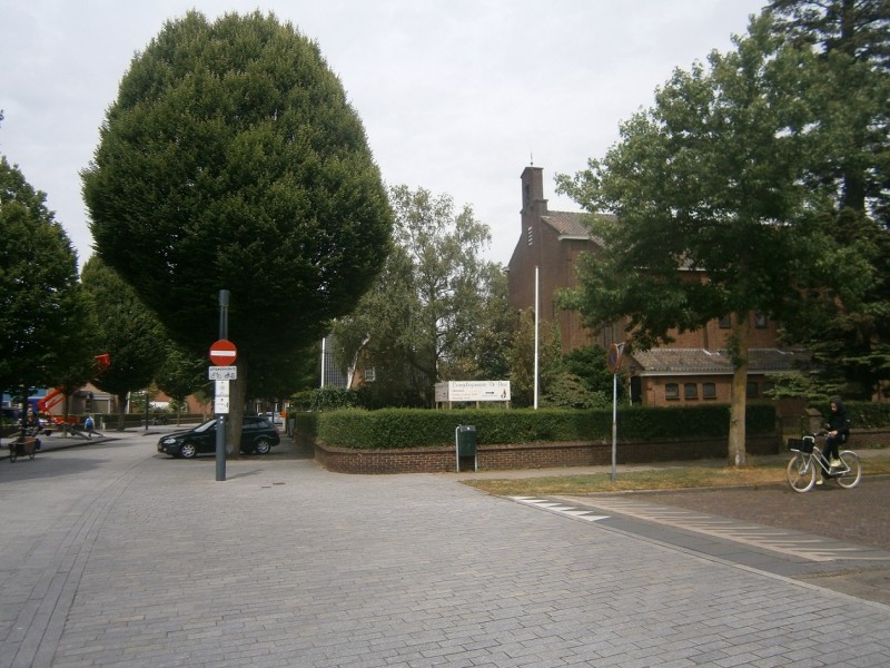 H.B. Blijdensteinlaan detakerk(3).JPG