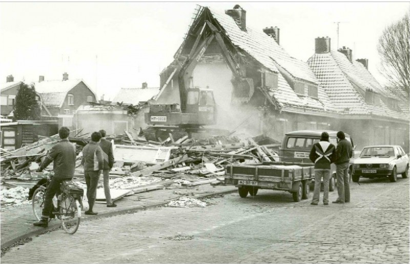H.B. Blijdensteinlaan dec. 1980 Afbraak Klepperdorp.jpg