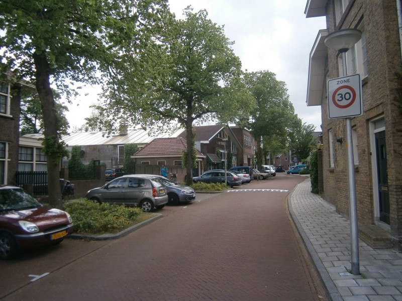 Nicolaas Beetsstraat vanaf Lasondersingel.JPG