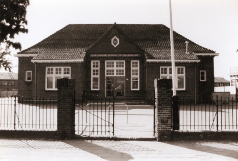 Schipholtstraat 37 Christelijke Lagere school de Dillenburg 1975..jpg