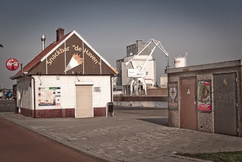Hendrik ter Kuilestraat snackbar De Haven.jpg