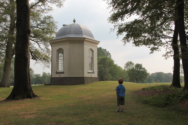 Glanerbruggerweg in de buurt van de Wallenbeekweg Theekoepel De Boonenkamp op landgoed Hoge Boekel.(2).jpg