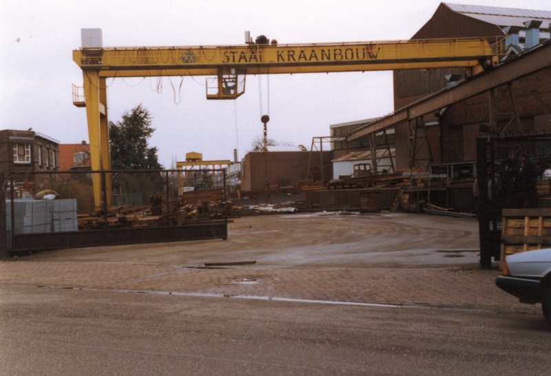 Lasonderstraat 1989 Ingang van de machinefabriek Rörink & van den Broek.(2.jpg