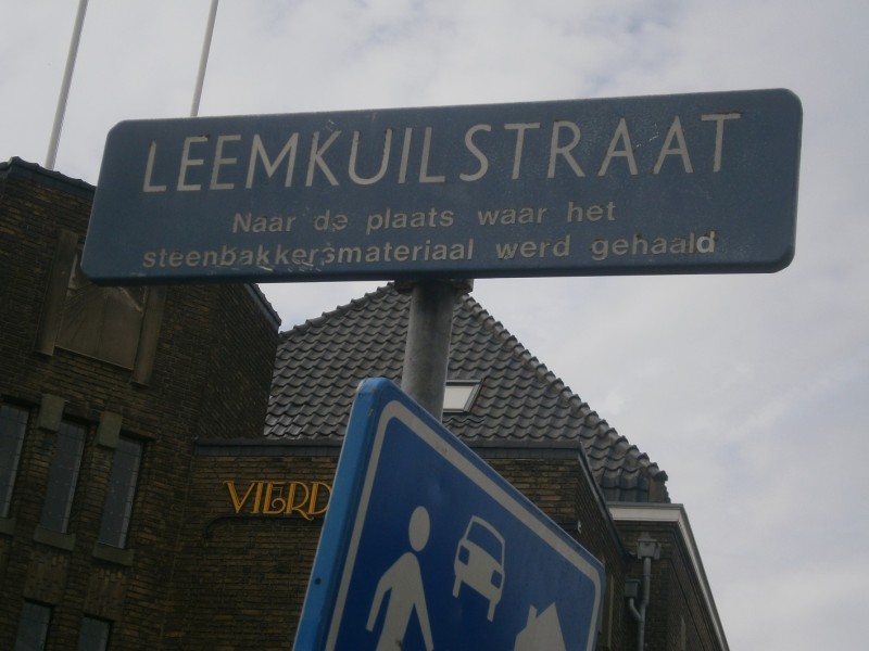 Leemkuilstraat straatmaambord.JPG