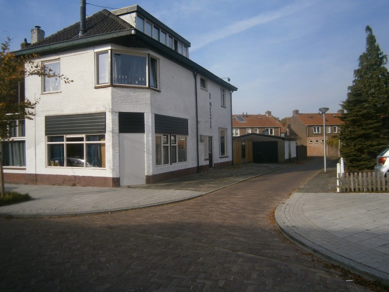 Ridderspoorstraat hoek Steenweg.JPG