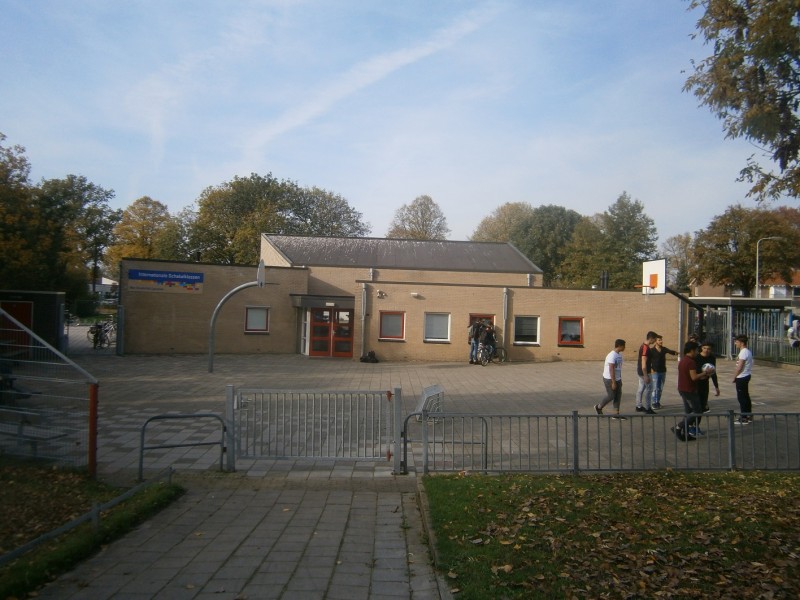 Wethouder Haantjesstraat hoek Dotterbloemstraat Het Stedelijk Lyceum.JPG