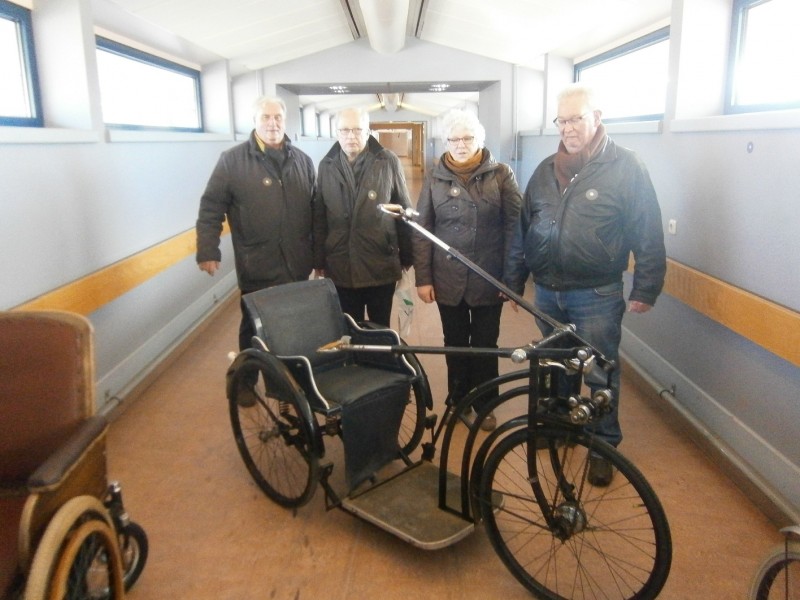 Ariensplein MST rondleiding 25-2-2018 loopbrug rolstoel.JPG