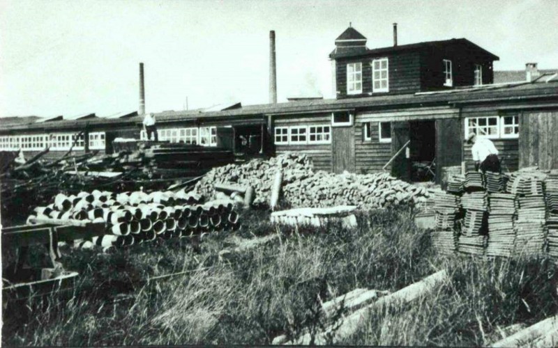 Poolmansweg timmerfabriek bij het slachthuis 1920.jpg
