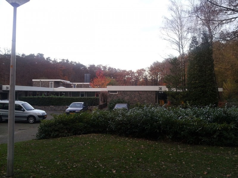 Matenweg 2-38 Patiowoningen Universiteit Twente  rijksmonument.jpg