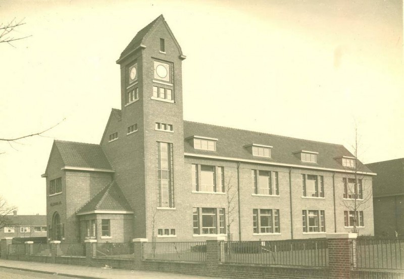 Rozenstraat 1931 2e OL school Laaresschool.jpg