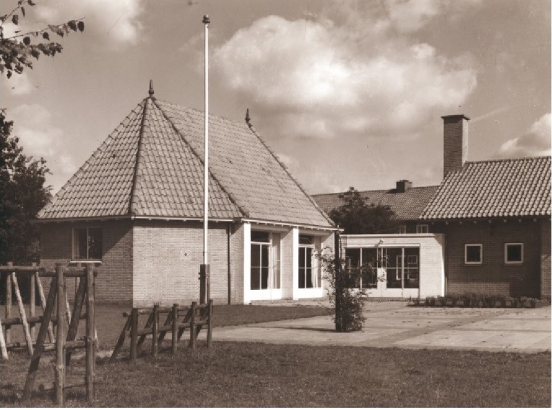 Acaciaplantsoen 115 Kleuterschool Kindervreugd, speellokaal buitenzijde.jpg