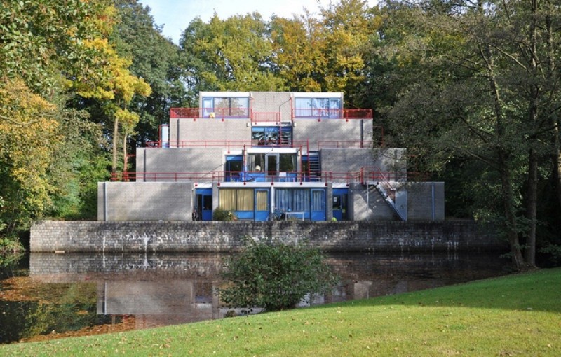 Matenweg 73-75 Witbreuksweg 377-401 Universiteit Twente piramidewoningen (2).jpg