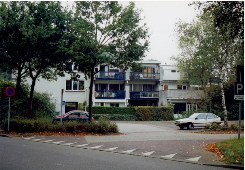 Hoge Boekelerweg kijkend in de Pioenstraat 1999.jpg