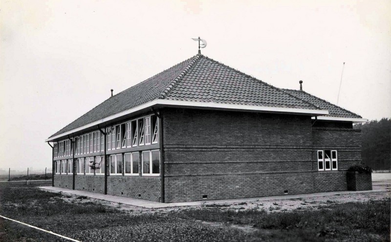 G.J. van Heekstraat 171 later Rigelstraat Willem Lodewijkschool 1927.jpg