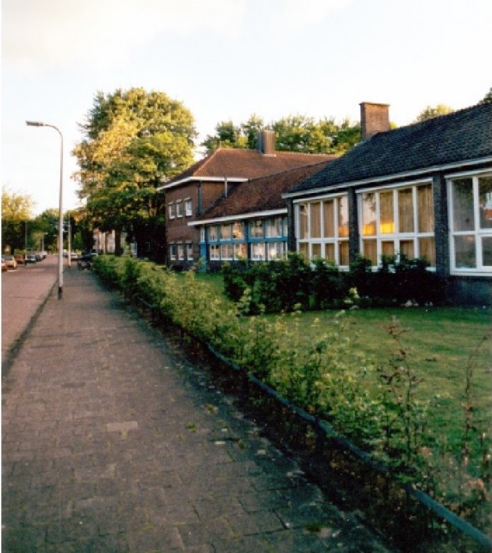 Weegschaalstraat De Willem Lodewijkschool aan de Rigelstraat 3, van de achterkant gezien..jpg