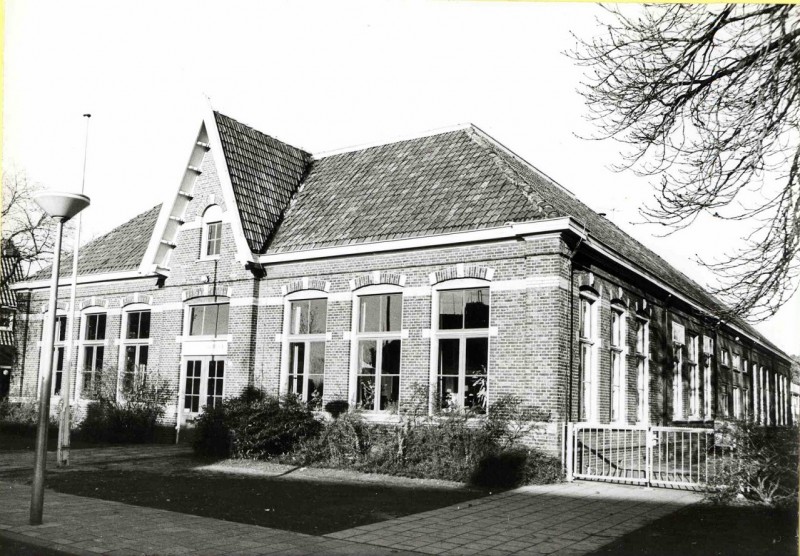 Dirk Papestraat Boekelo Boekelerschool openbare lagere school 1980.jpg