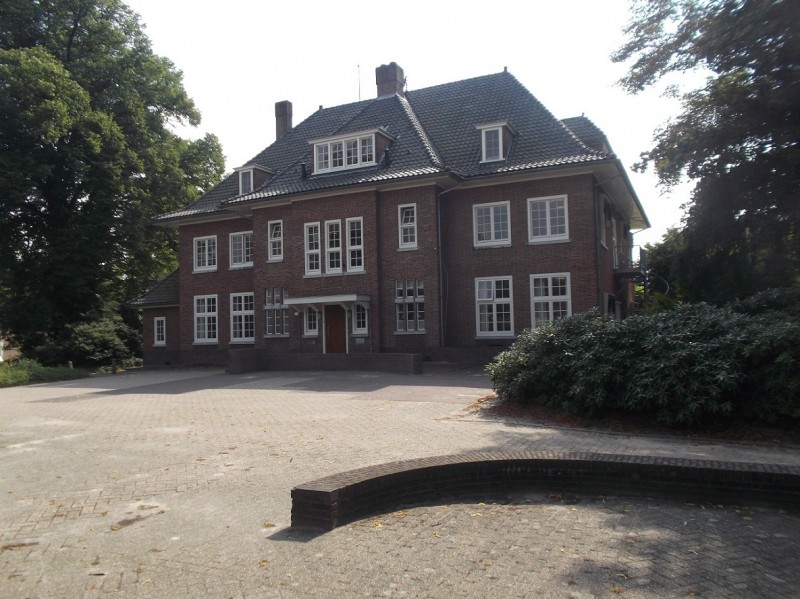 Welnaweg 100 villa Het Bouwhuis achterkant.JPG