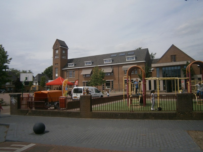 Tulpstraat basisschool La Res .JPG