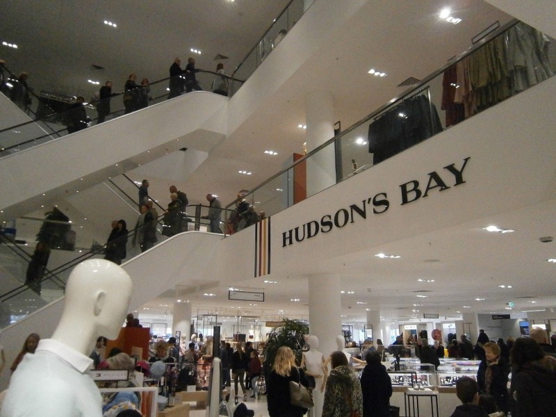 H.J. van Heekplein Hudson's Bay interieur 10-3-2018.JPG