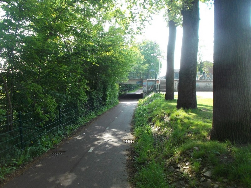 Oosterstraat fietstunnel Edo Bergsmabrug.JPG