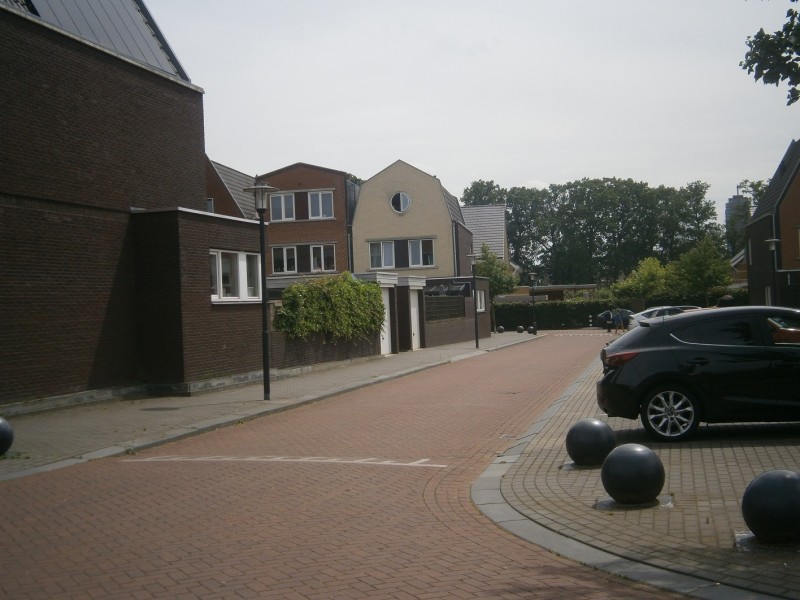 Teunisbloemstraat vanaf Laaresstraat.JPG