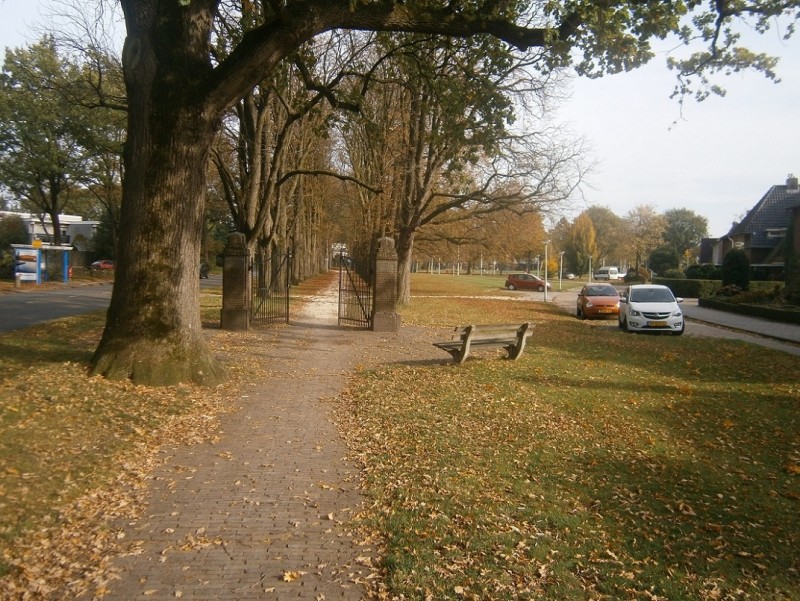 Hoge Boekelerweg poort Erve Spiele.JPG