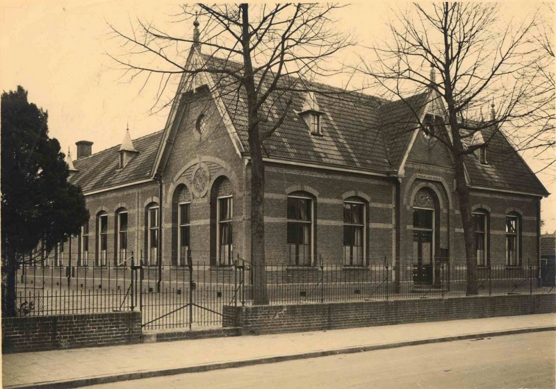Brinkstraat  69 school B1 of Brinkschool 1930.jpg
