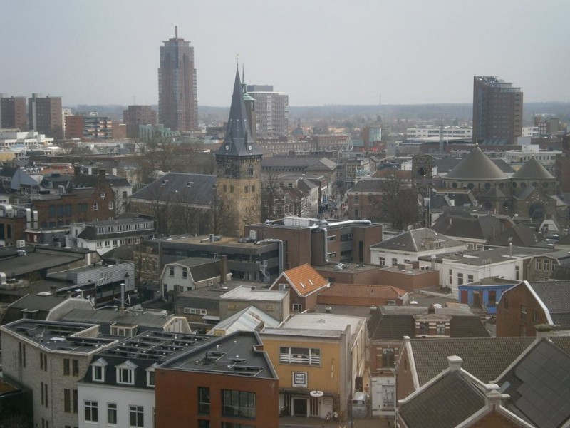 Willem Wilminkplein uitzicht vanuit hotelkamer Intercity Hotel 25-3-2018 (2) .jpg