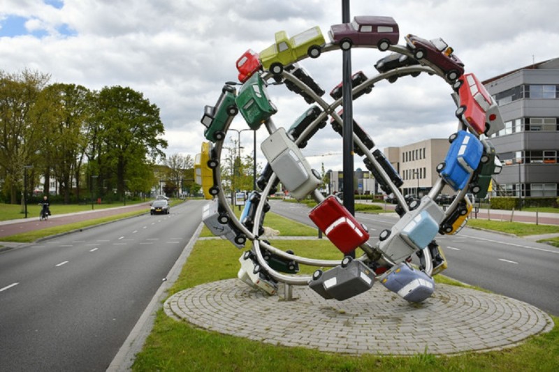 Auke Vleerstraat kunstwerk Mallemolen van deze tijd van kunstenaar Olaf Mooij.jpg