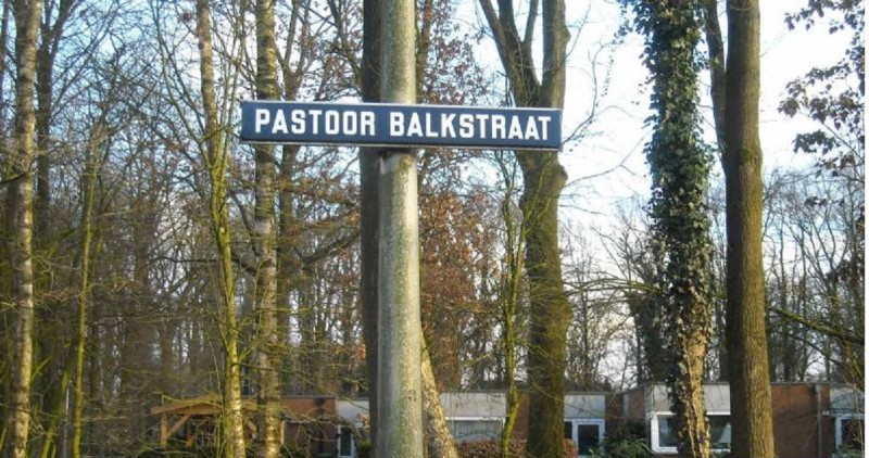 Pastoor Balkstraat straatnaambord.jpg