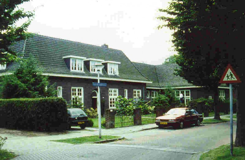 Spoorbaanstraat Glanerbrug vroeger Stationstraat.jpg