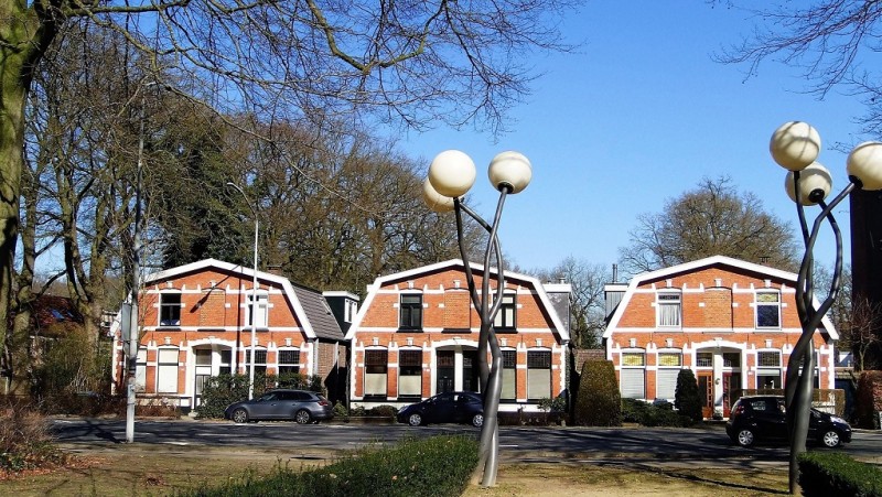 Hemgelosestraat 226-236 Drie dubbele woonhuizen gemeentelijk monument..jpg