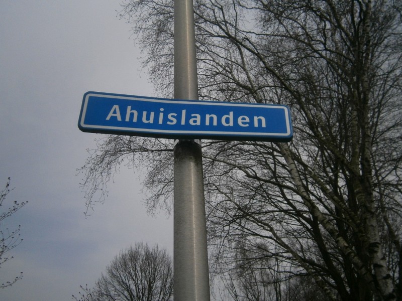 Ahuislanden straatnaambord.JPG